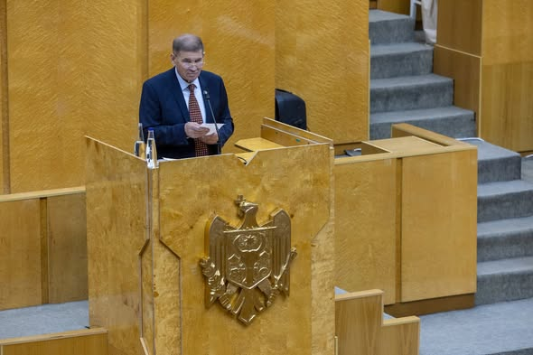 ADEVĂRUL DESPRE PRIMUL PARLAMENT